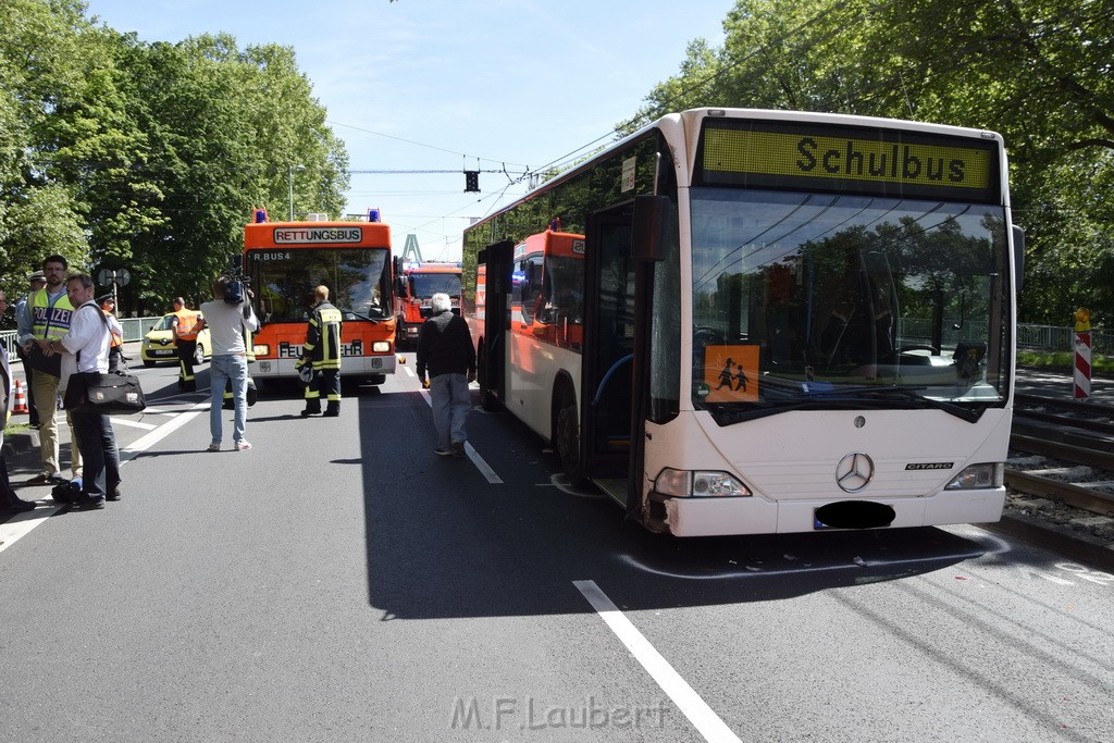 VU Schulbus Taxi Severinsbruecke Rich Innenstadt P15.JPG - Miklos Laubert